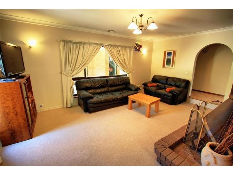 29 Norfolk Avenue, Lake Albert NSW 2650