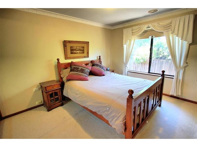 29 Norfolk Avenue, Lake Albert NSW 2650