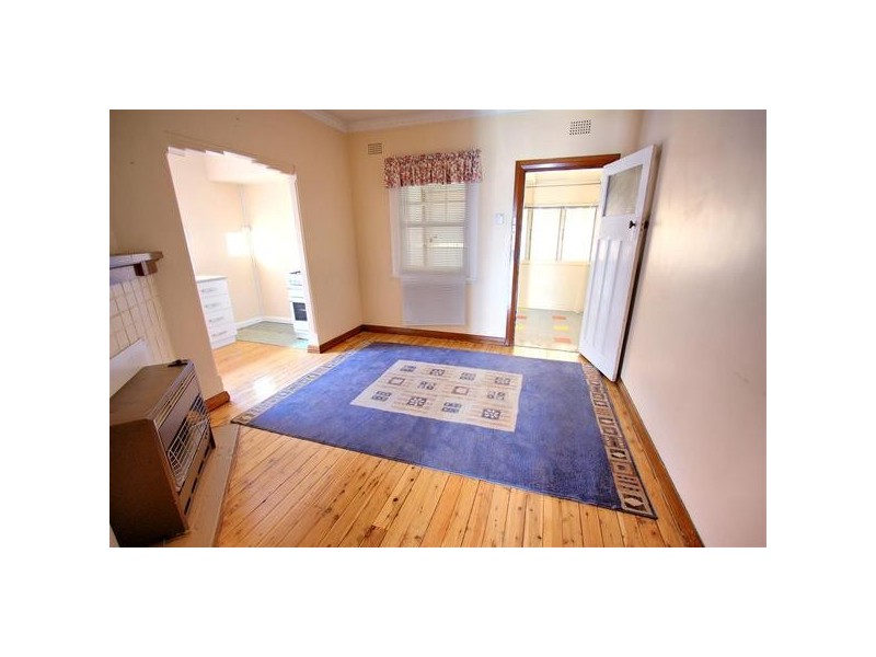 114 Coleman Street, Wagga Wagga NSW 2650