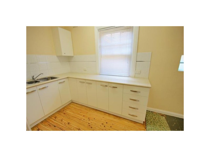 114 Coleman Street, Wagga Wagga NSW 2650