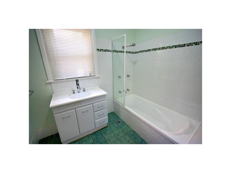 114 Coleman Street, Wagga Wagga NSW 2650