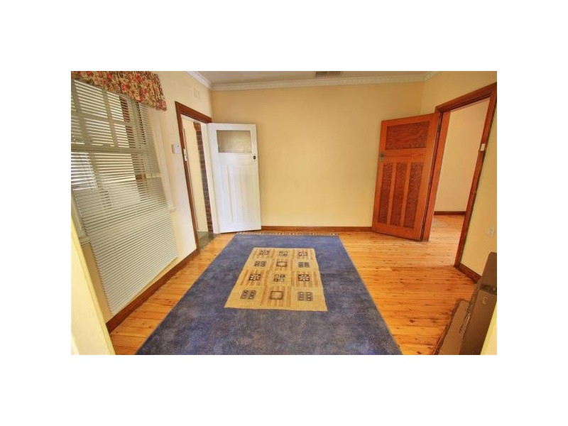 114 Coleman Street, Wagga Wagga NSW 2650