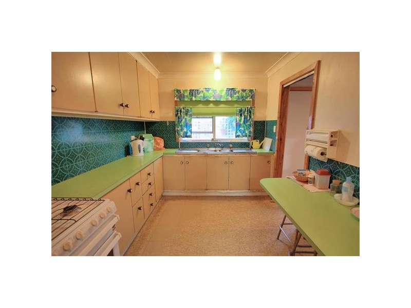 2 Pioneer Avenue, Wagga Wagga NSW 2650