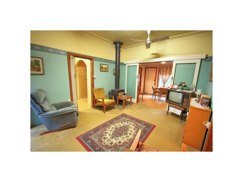 2 Pioneer Avenue, Wagga Wagga NSW 2650