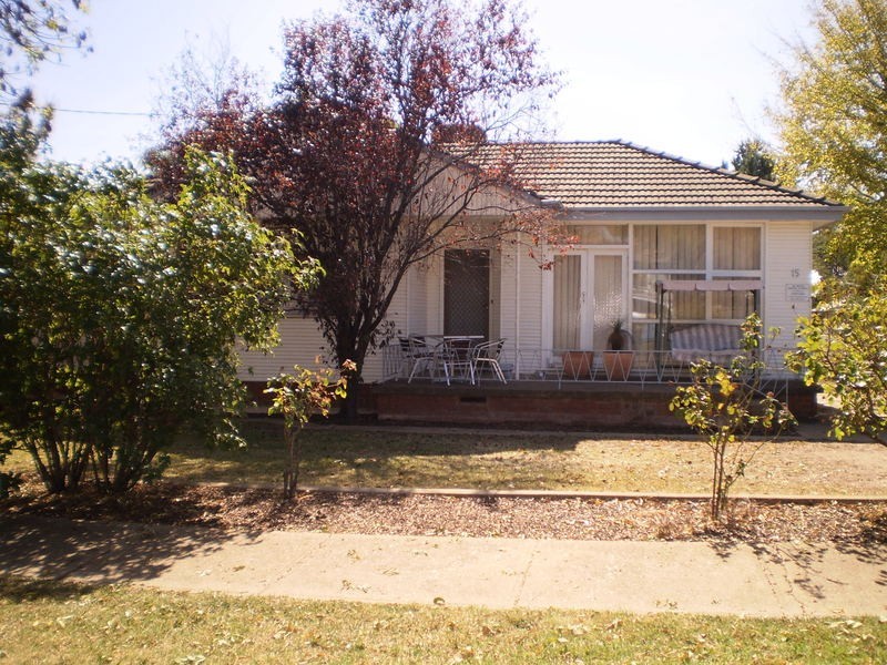 15 Heydon Avenue, Turvey Park NSW 2650