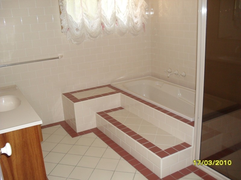 5 Banool Place, Kooringal NSW 2650