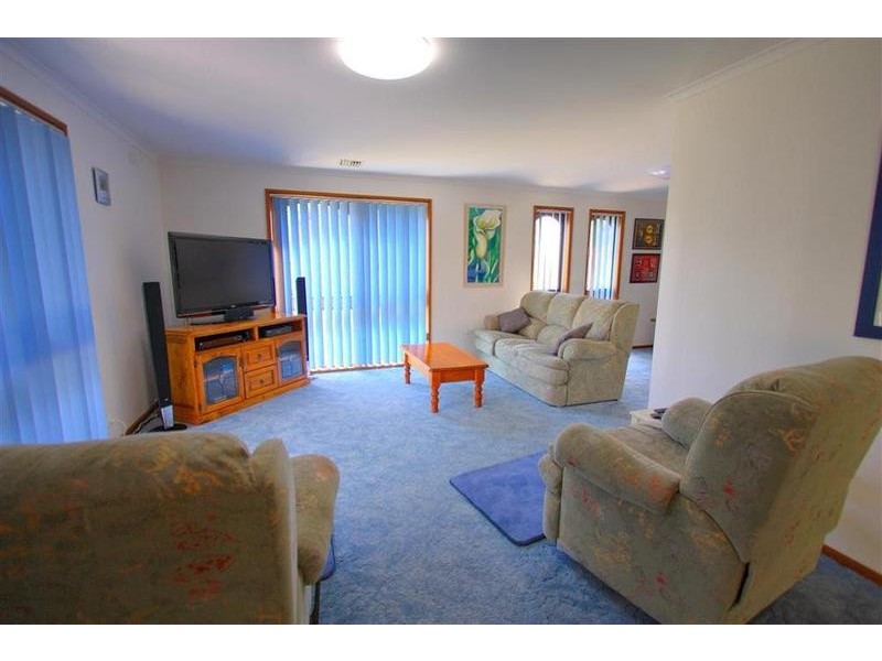 8 Carmody Street, Kooringal NSW 2650