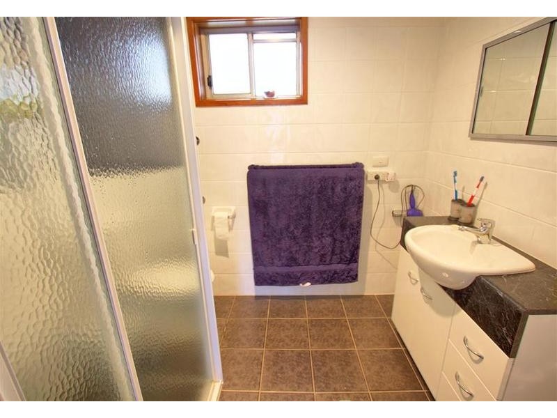 8 Carmody Street, Kooringal NSW 2650