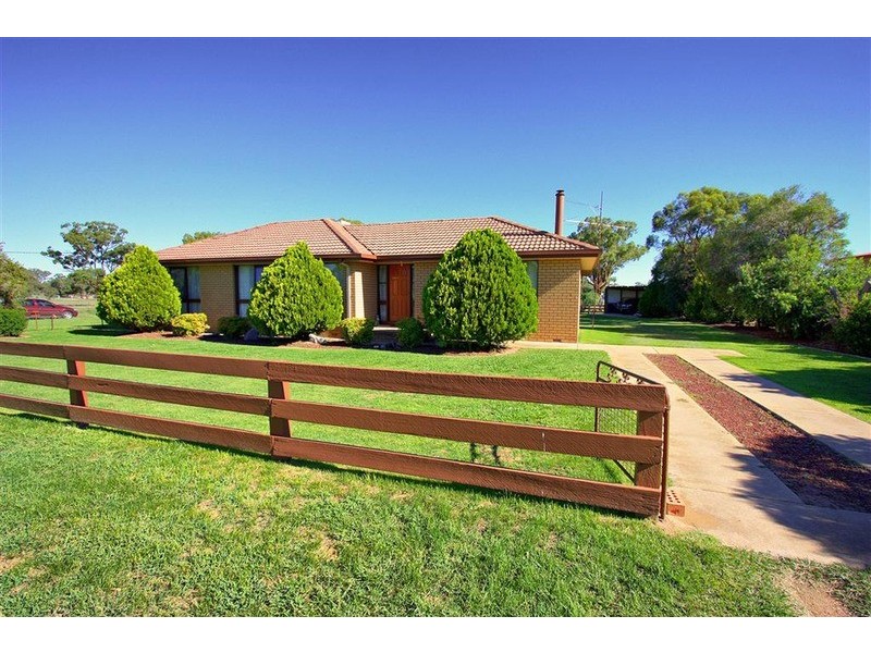 53 Cleek Street, Currawarna NSW 2650