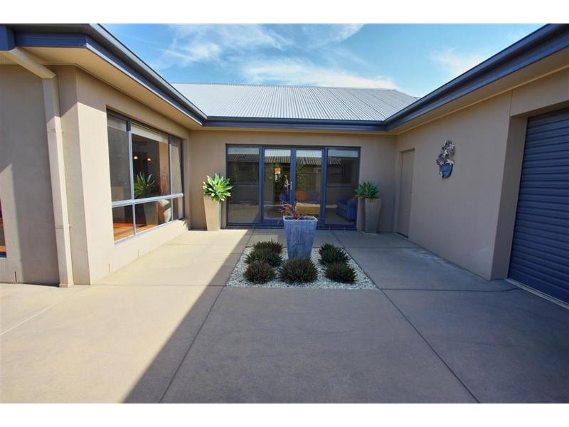 44 Fitzroy Street, Tatton NSW 2650