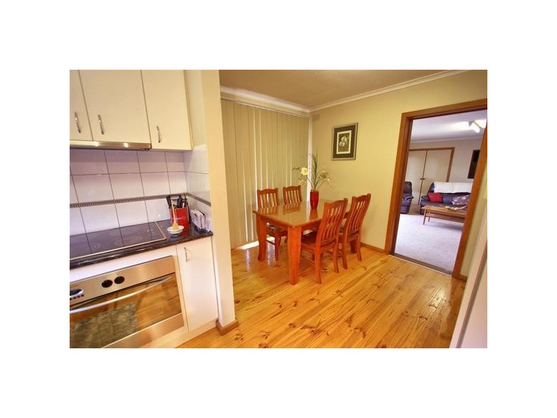 4 Marnock Place, Ashmont NSW 2650