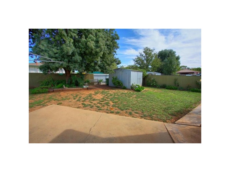 4 Marnock Place, Ashmont NSW 2650