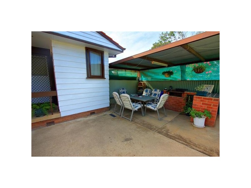 4 Marnock Place, Ashmont NSW 2650