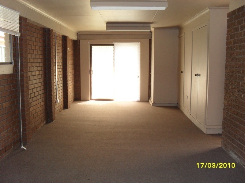 32 Forrest Street, Lake Albert NSW 2650