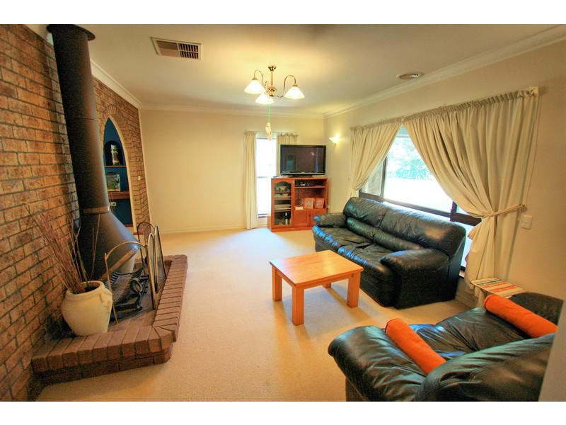 29 Norfolk Avenue, Lake Albert NSW 2650
