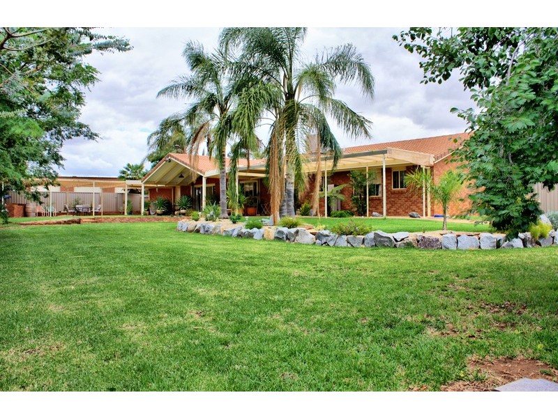 49 Mitchell Road, Wagga Wagga NSW 2650
