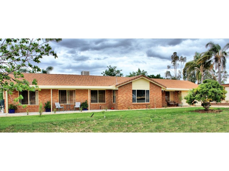 49 Mitchell Road, Wagga Wagga NSW 2650