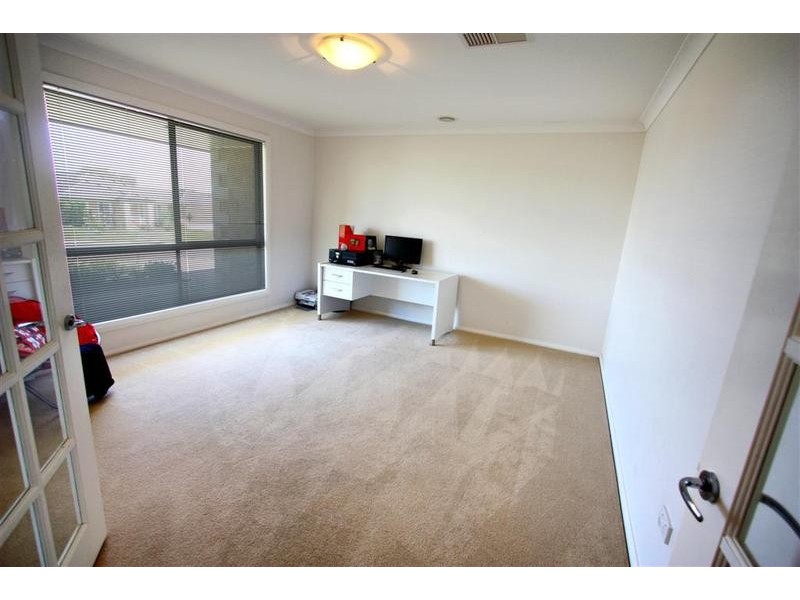 9 Teak Close, Forest Hill NSW 2651