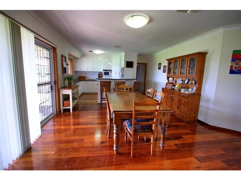 6 Stringybark Place, Springvale NSW 2650