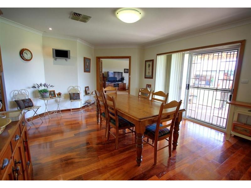 6 Stringybark Place, Springvale NSW 2650