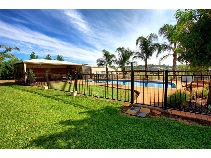 6 Stringybark Place, Springvale NSW 2650