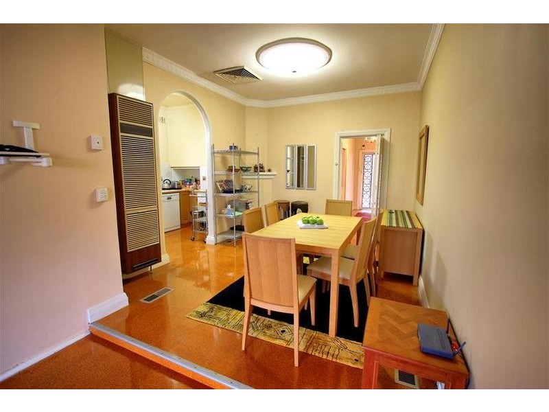 34 Garland Street, Turvey Park NSW 2650