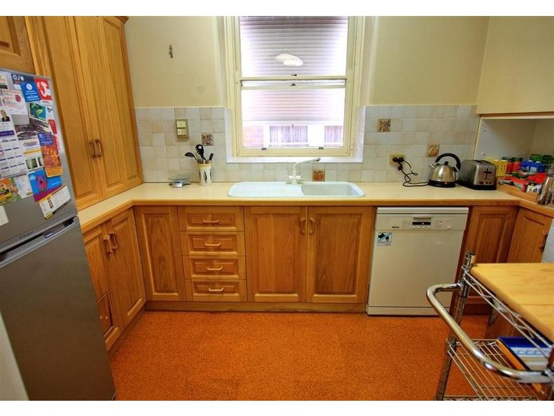 34 Garland Street, Turvey Park NSW 2650