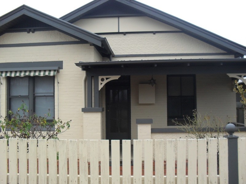 1 Fox Street, Wagga Wagga NSW 2650