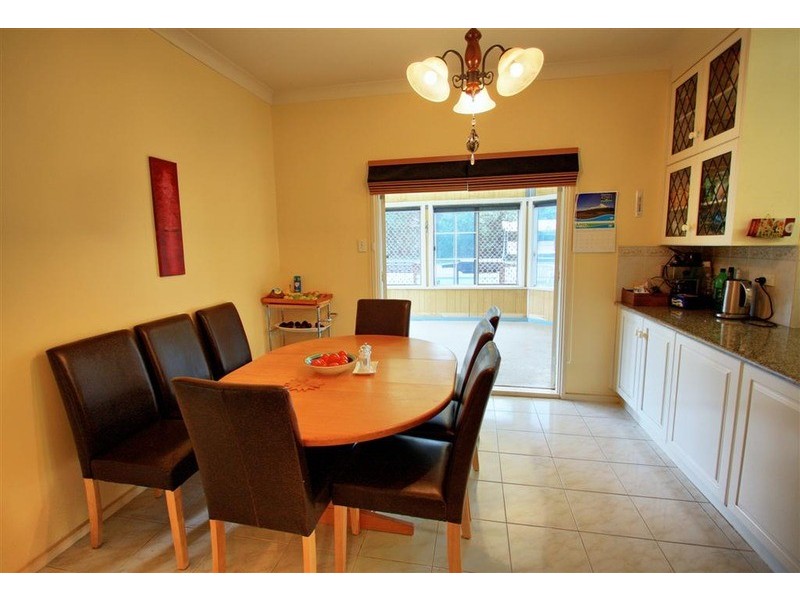 21 Lakeside Drive, Wagga Wagga NSW 2650