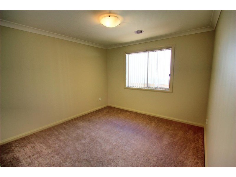 18 Balala Crescent, Bourkelands NSW 2650