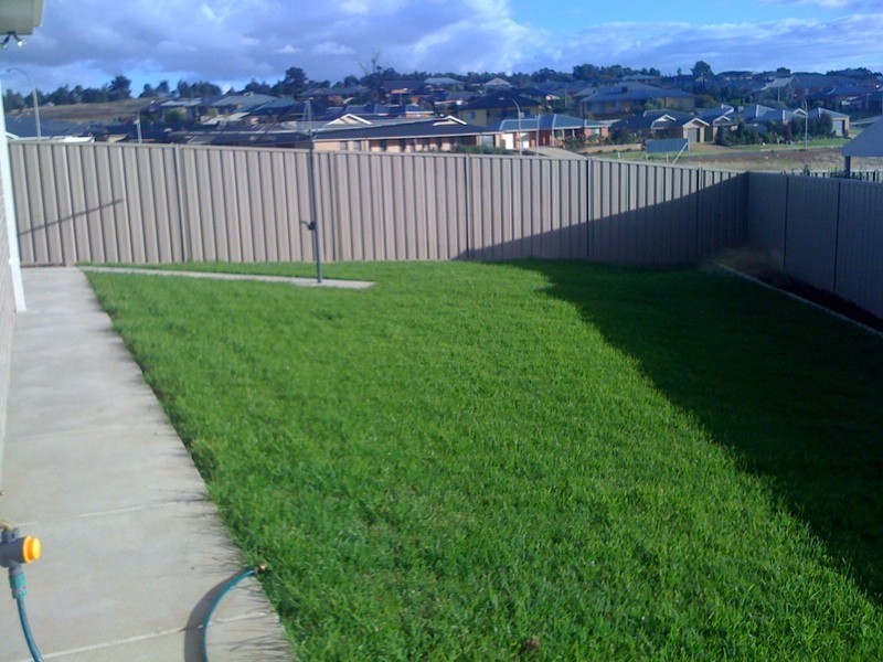 78 Kaloona Drive, Bourkelands NSW 2650