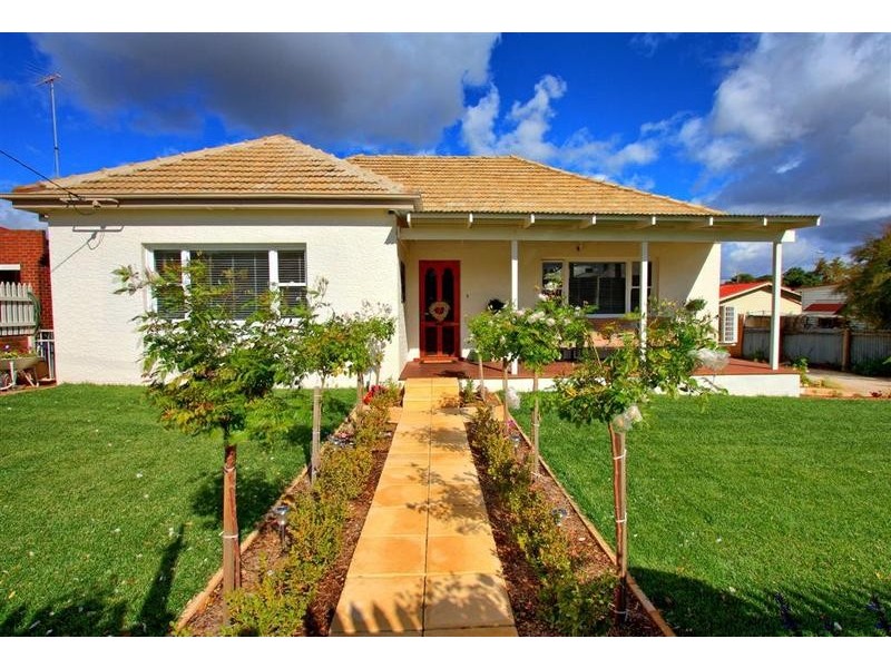 40 Wooden Street, Turvey Park NSW 2650