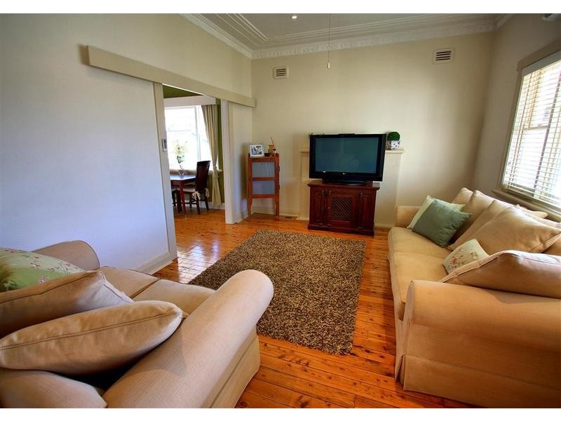 40 Wooden Street, Turvey Park NSW 2650