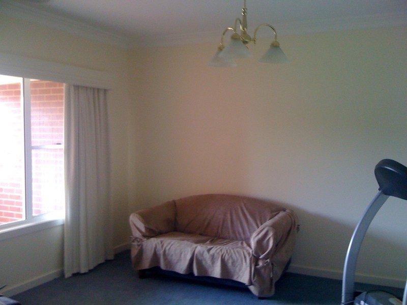 6 Lyndoch Place, Bourkelands NSW 2650