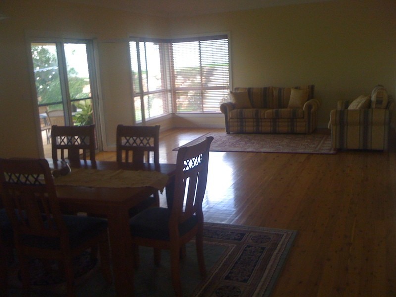 6 Lyndoch Place, Bourkelands NSW 2650