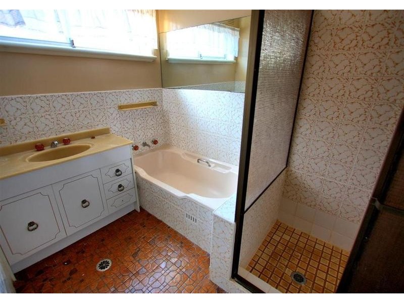 40 Fairbairn Crescent, Kooringal NSW 2650