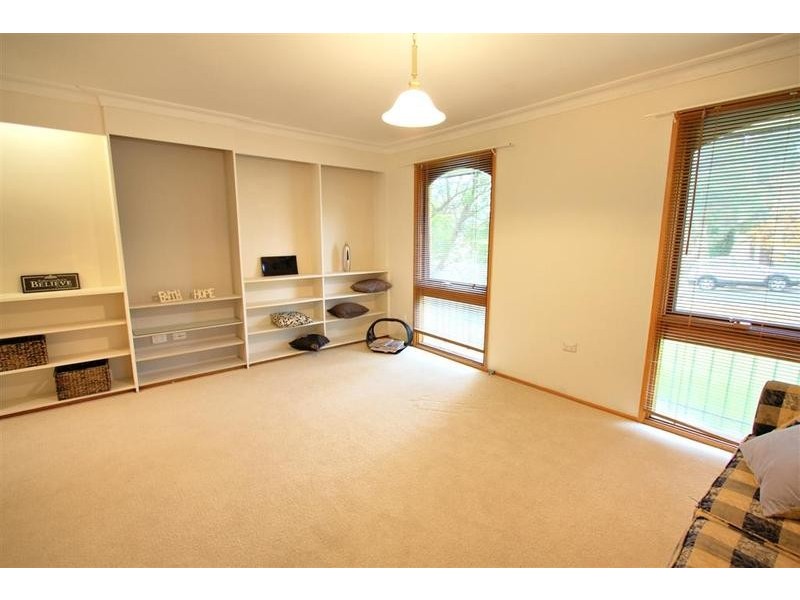 3 Malumba Crescent, Kooringal NSW 2650