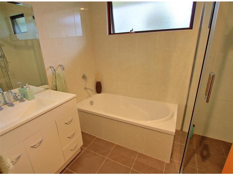 3 Malumba Crescent, Kooringal NSW 2650