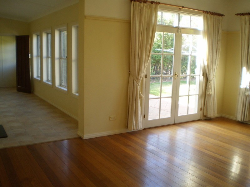4 Sullivan Avenue, Wagga Wagga NSW 2650