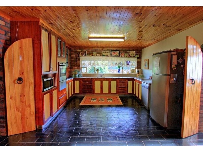 5 Atkins Place, Estella NSW 2650