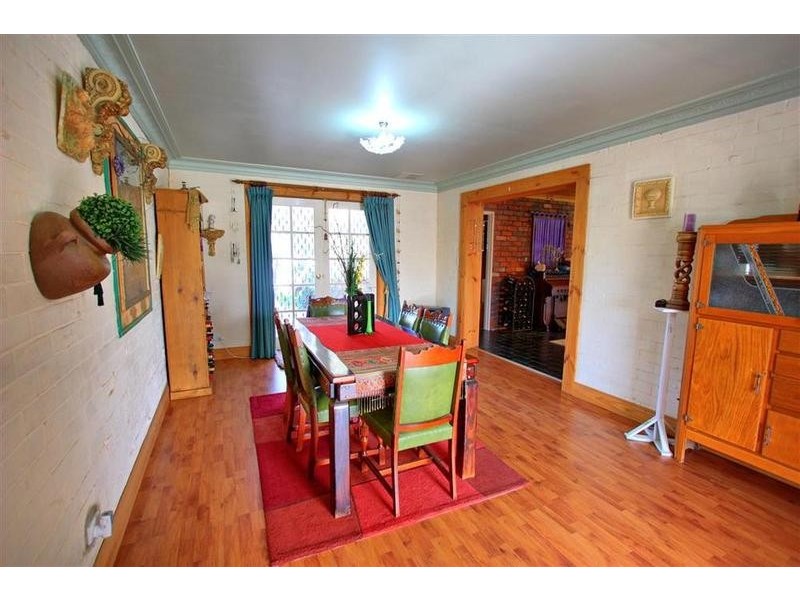 5 Atkins Place, Estella NSW 2650