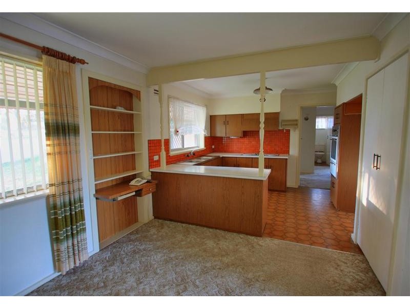 40 Fairbairn Crescent, Kooringal NSW 2650