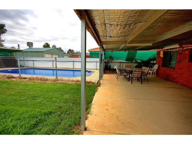 22 Eldershaw Drive, Forest Hill NSW 2651