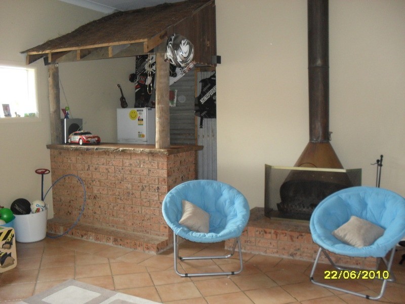 9 Landsdowne Avenue, Lake Albert NSW 2650