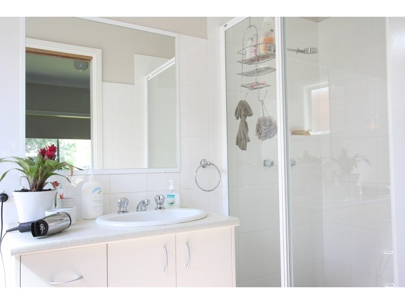 28 Goonigul Avenue, Wagga Wagga NSW 2650