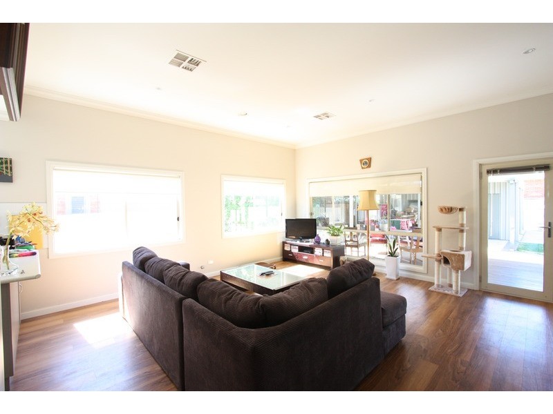 28 Goonigul Avenue, Wagga Wagga NSW 2650
