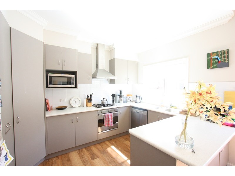 28 Goonigul Avenue, Wagga Wagga NSW 2650