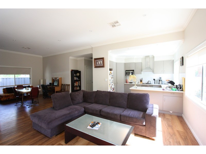 28 Goonigul Avenue, Wagga Wagga NSW 2650