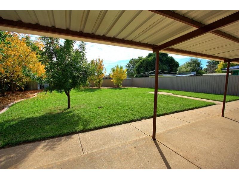 59 Brunskill Avenue, Lake Albert NSW 2650