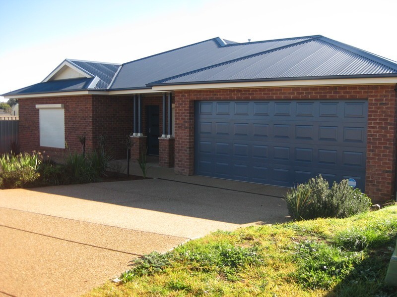 51 Jack Avenue, Mount Austin NSW 2650
